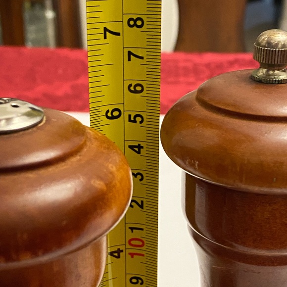 Vintage Wooden Brown Salt Shaker and Pepper Mill Grinder - Picture 11 of 13
